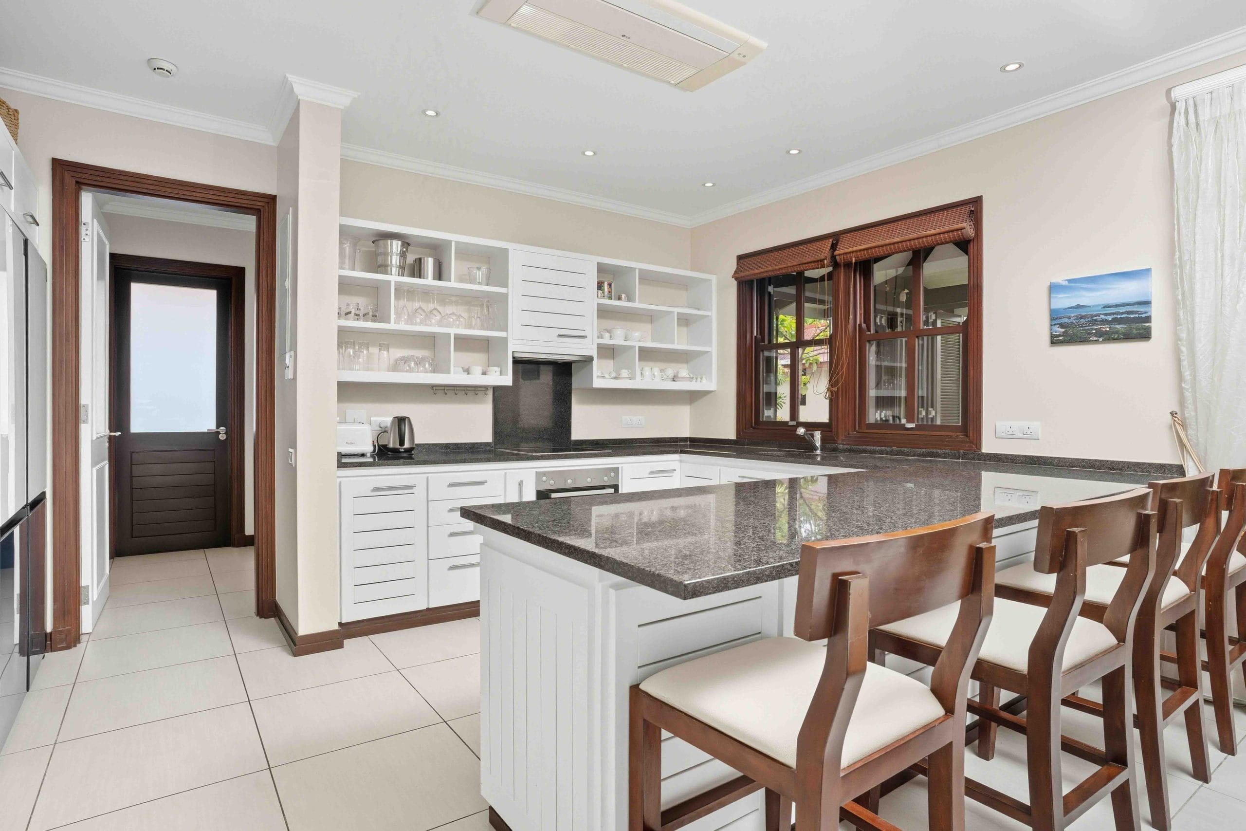 M160_kitchen.jpg