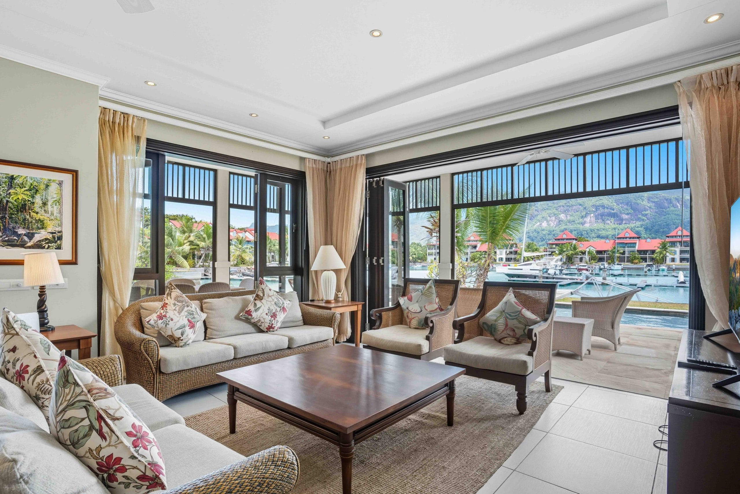 M161_living-room.jpg