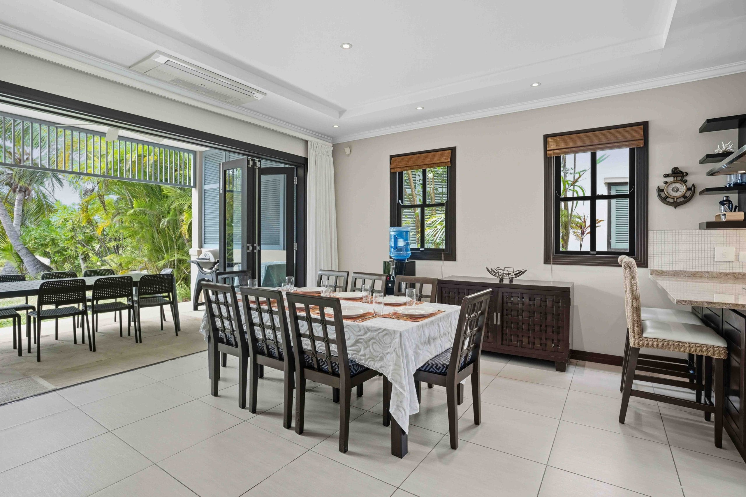M172_dining-room.jpg