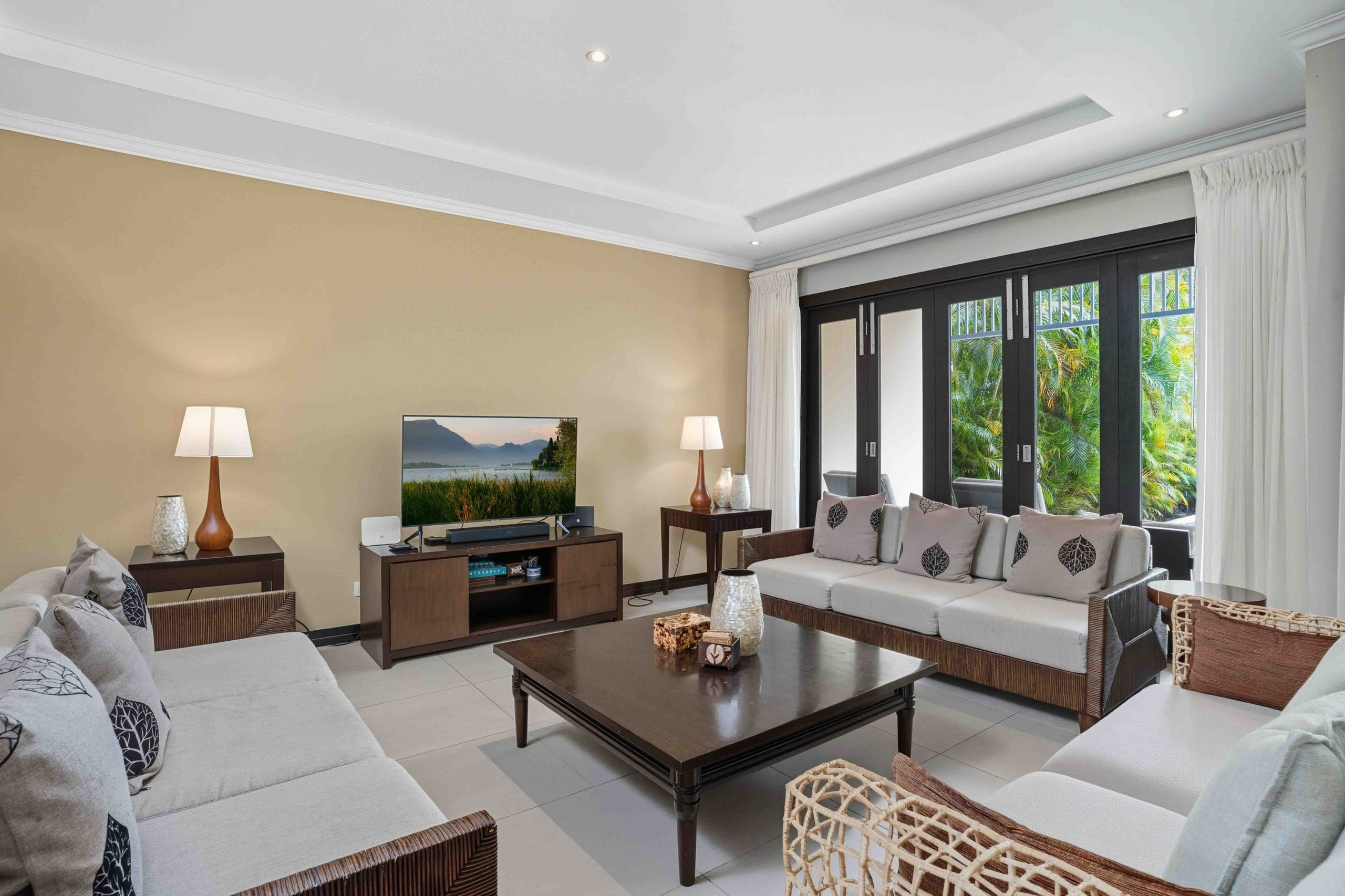 M172_living-room.jpg