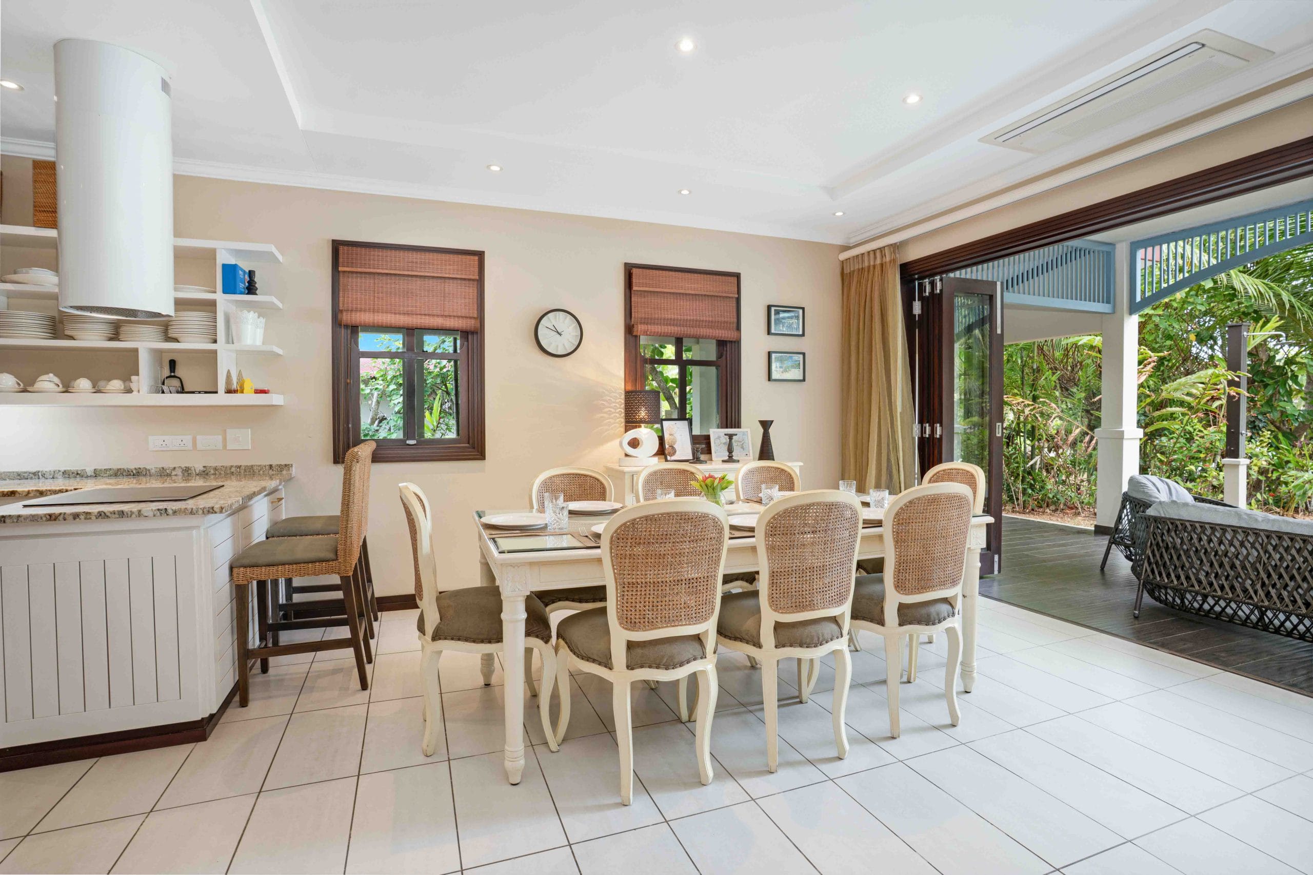 M22_dining-room.jpg
