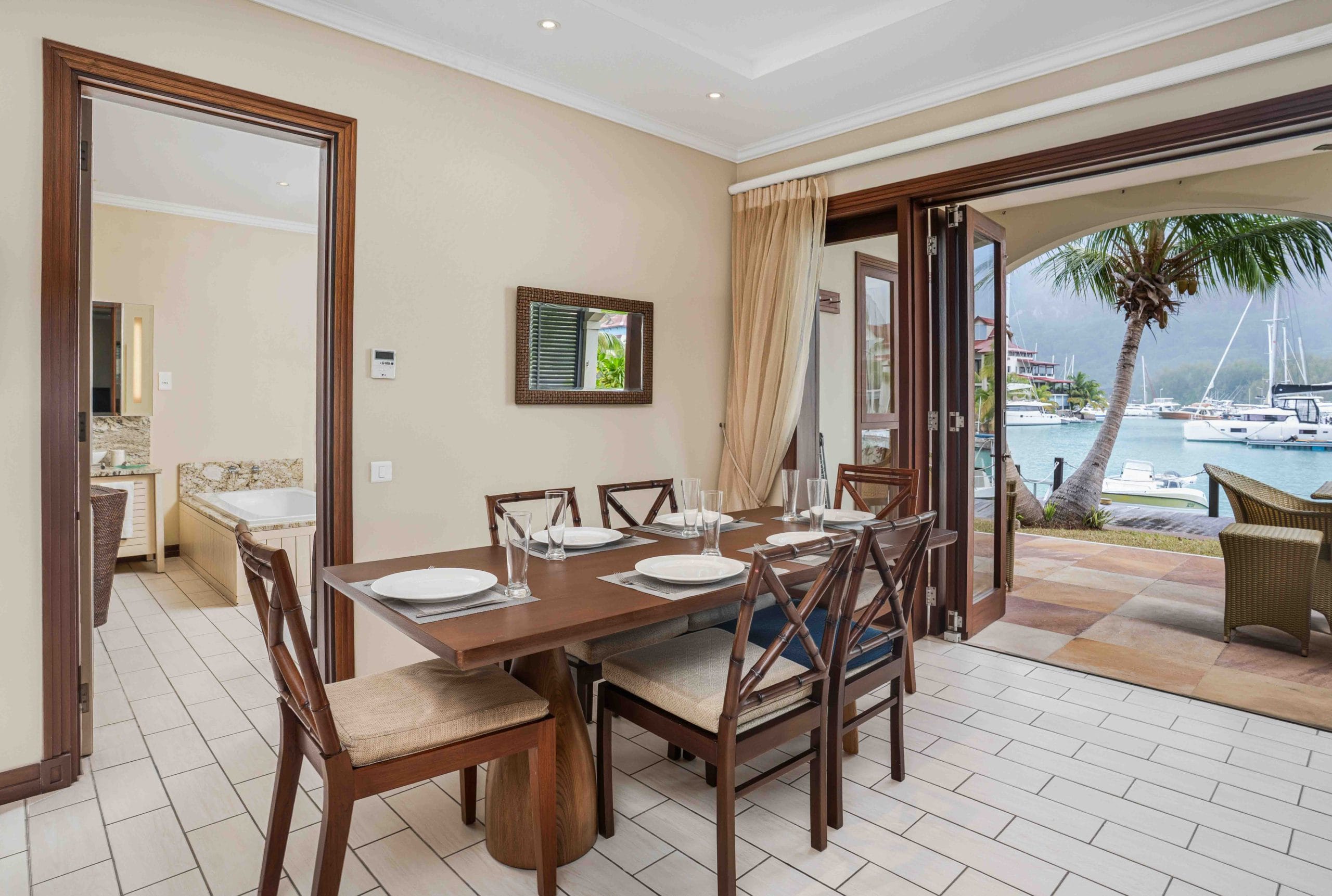 P13A1_dining-room.jpg