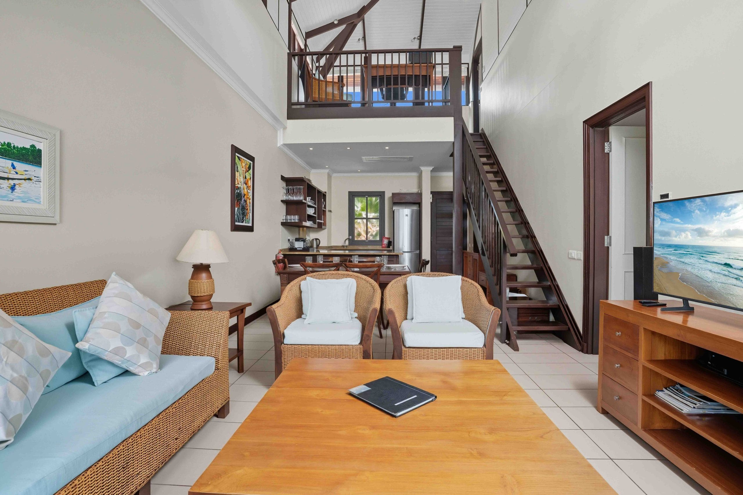 P1A24_living-room.jpg