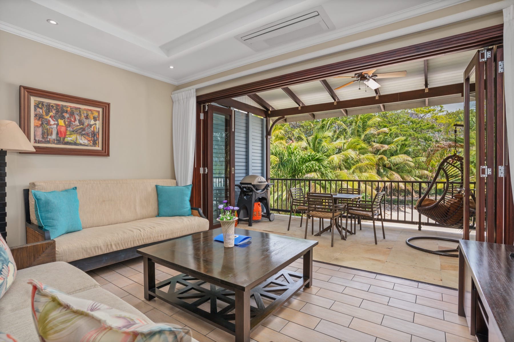 P221A12_living-room.jpg