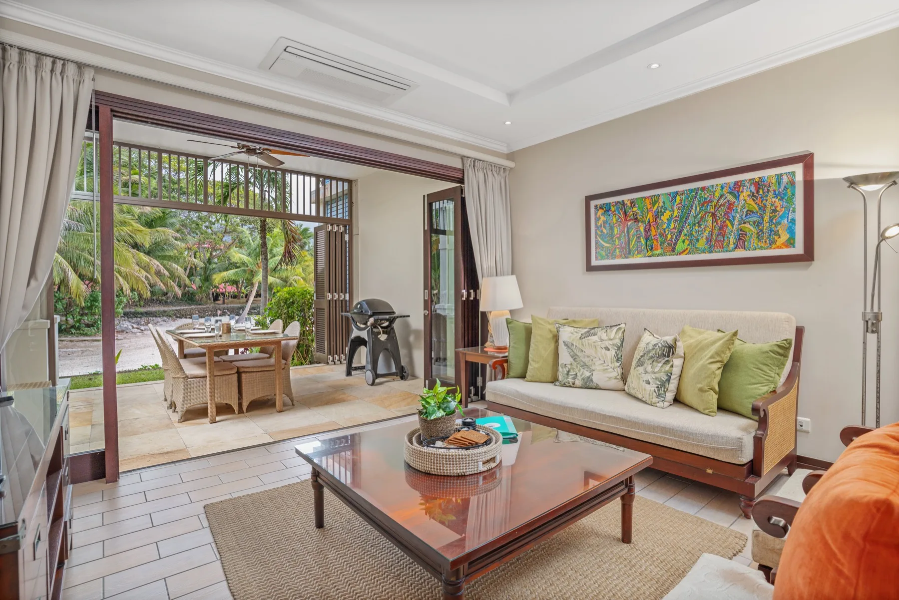 P221A3_living-room.jpg