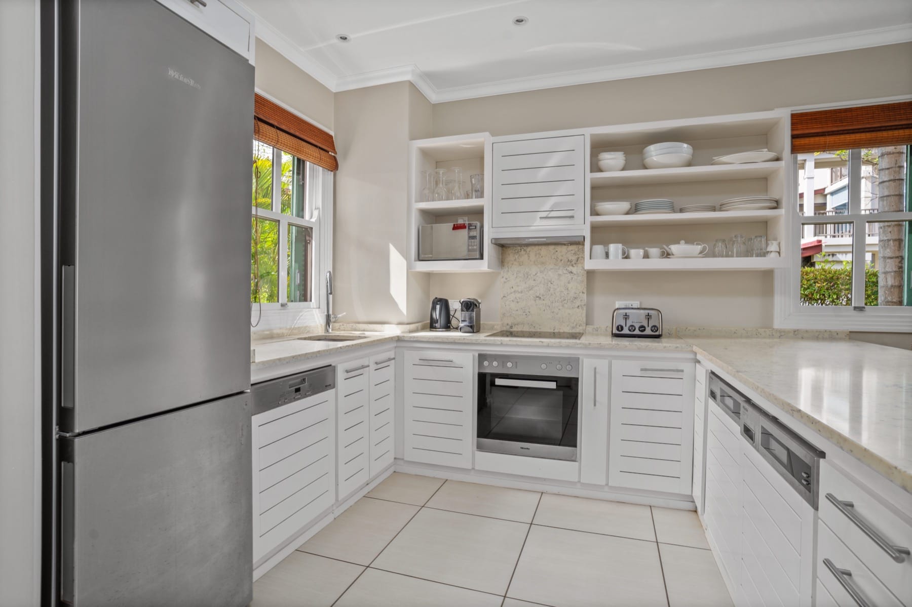 P229A4_kitchen.jpg
