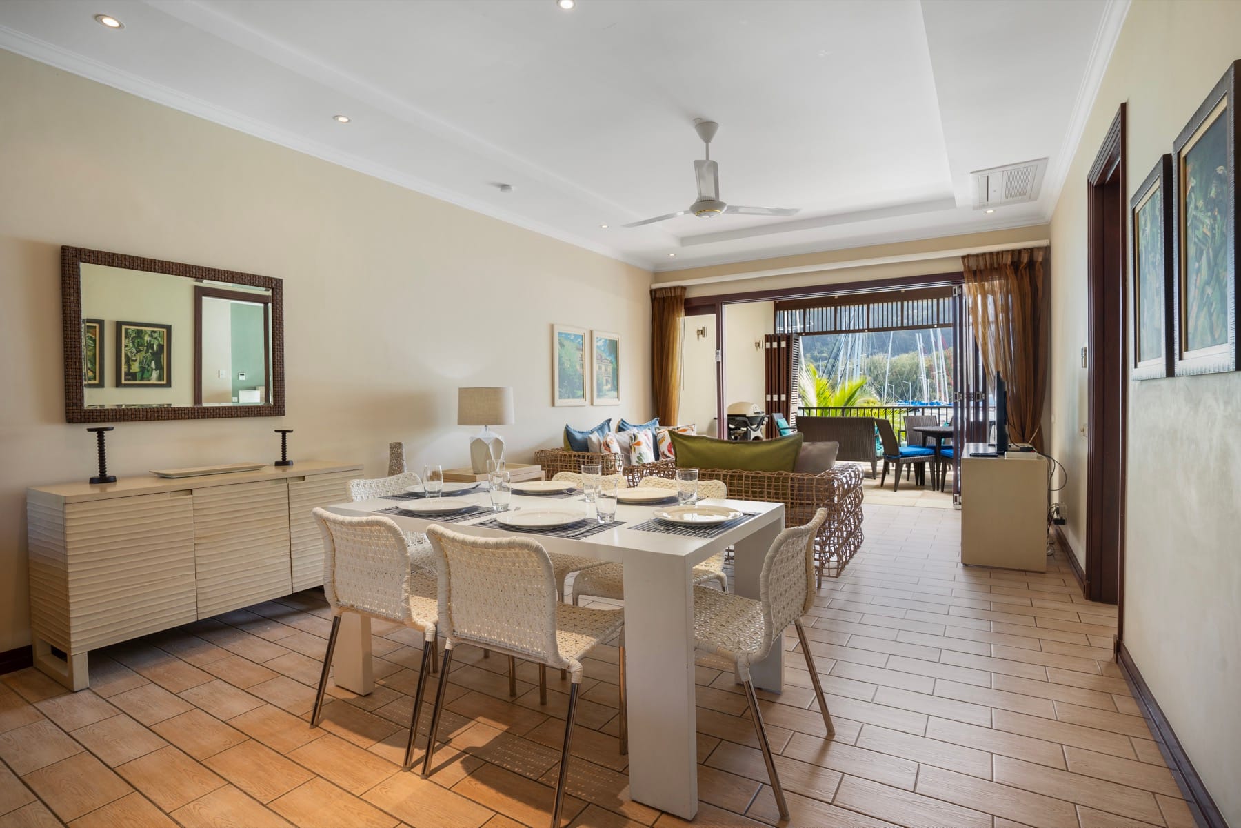 P27A13_dining-room.jpg