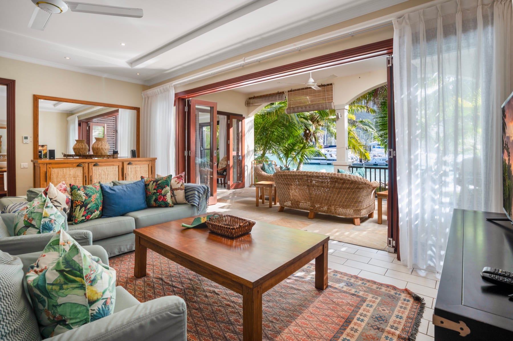 P27A1_living-room.jpg