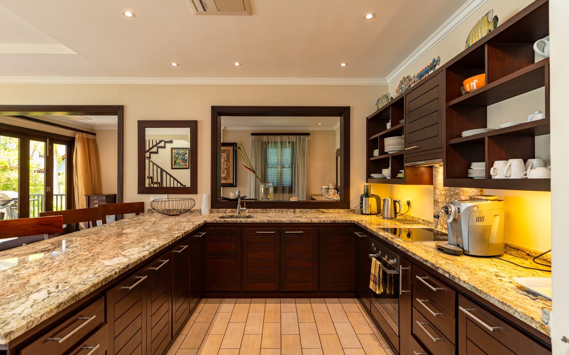 M141_kitchen.jpg