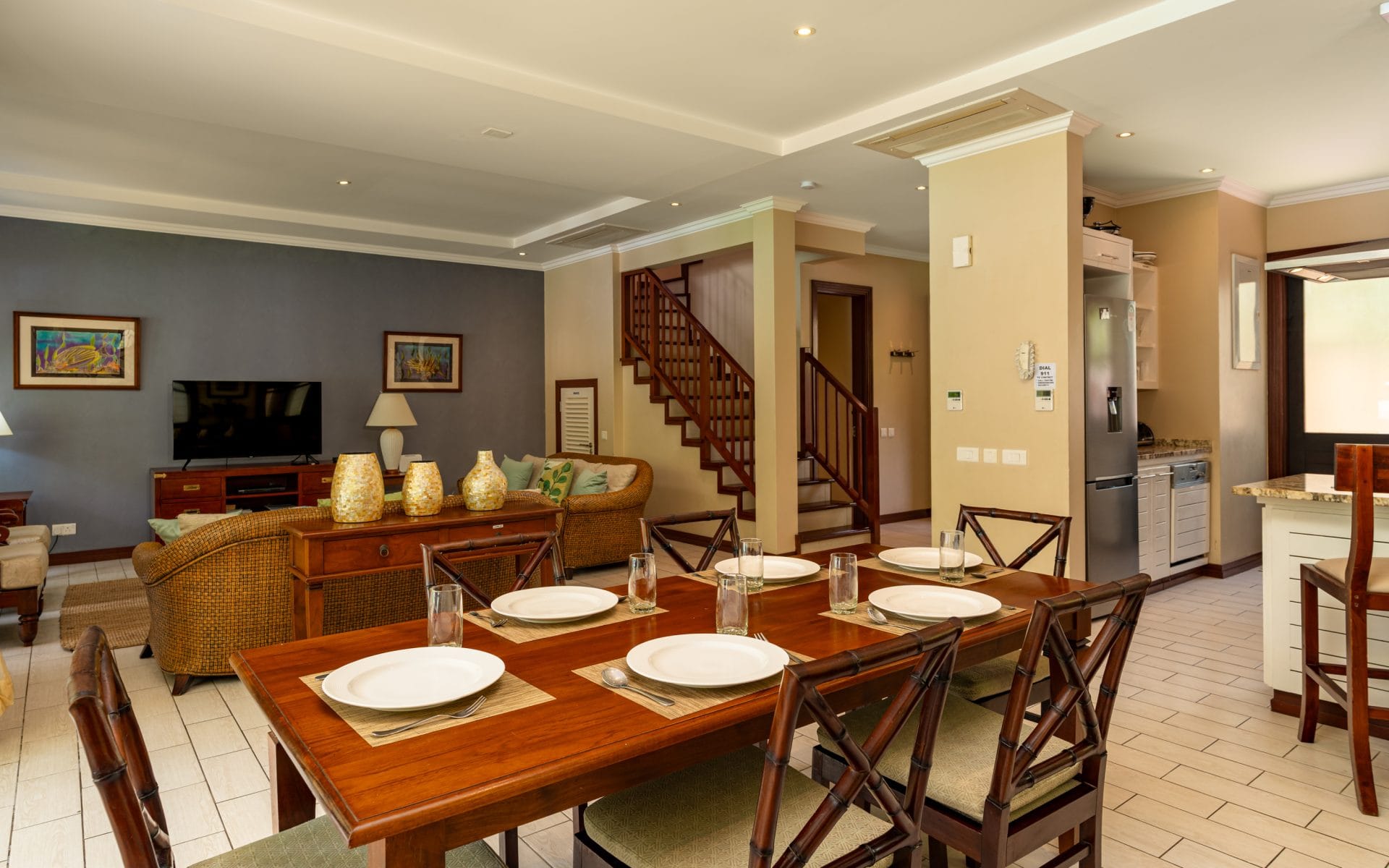 M16_dining-room.jpg
