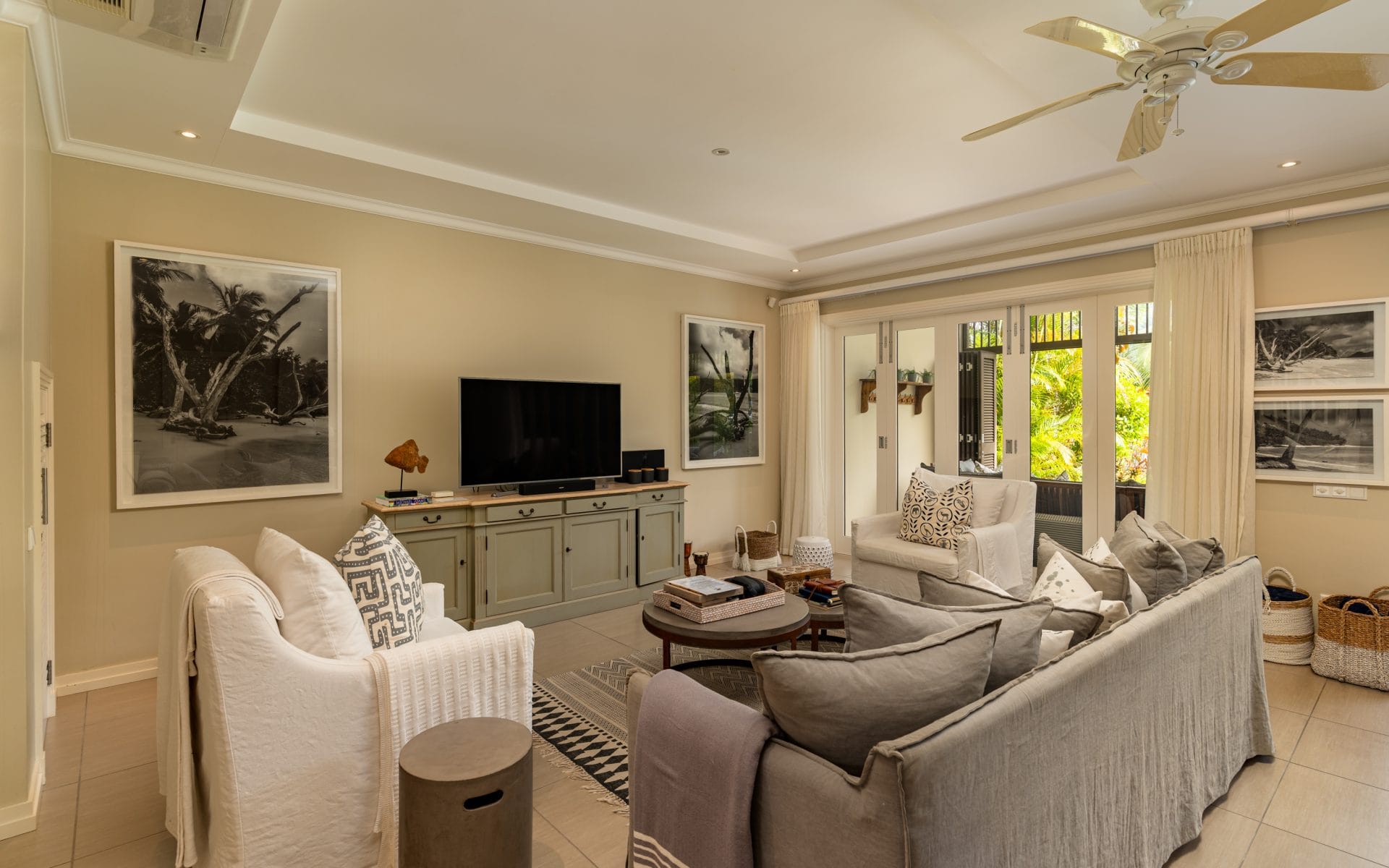 M244_living-room.jpg