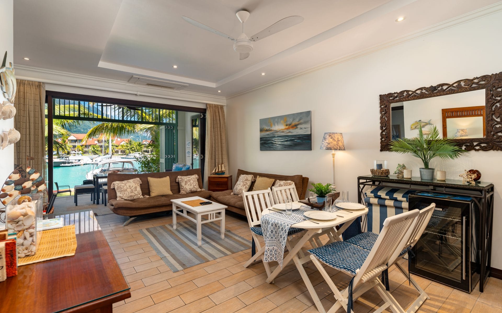 P136A02_dining-room.jpg