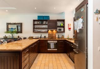 P136A02_kitchen.jpg