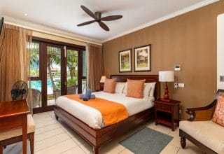 P136A5_bedroom.jpg