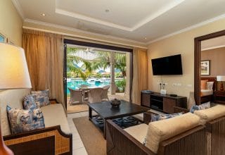 P136A5_living-room.jpg