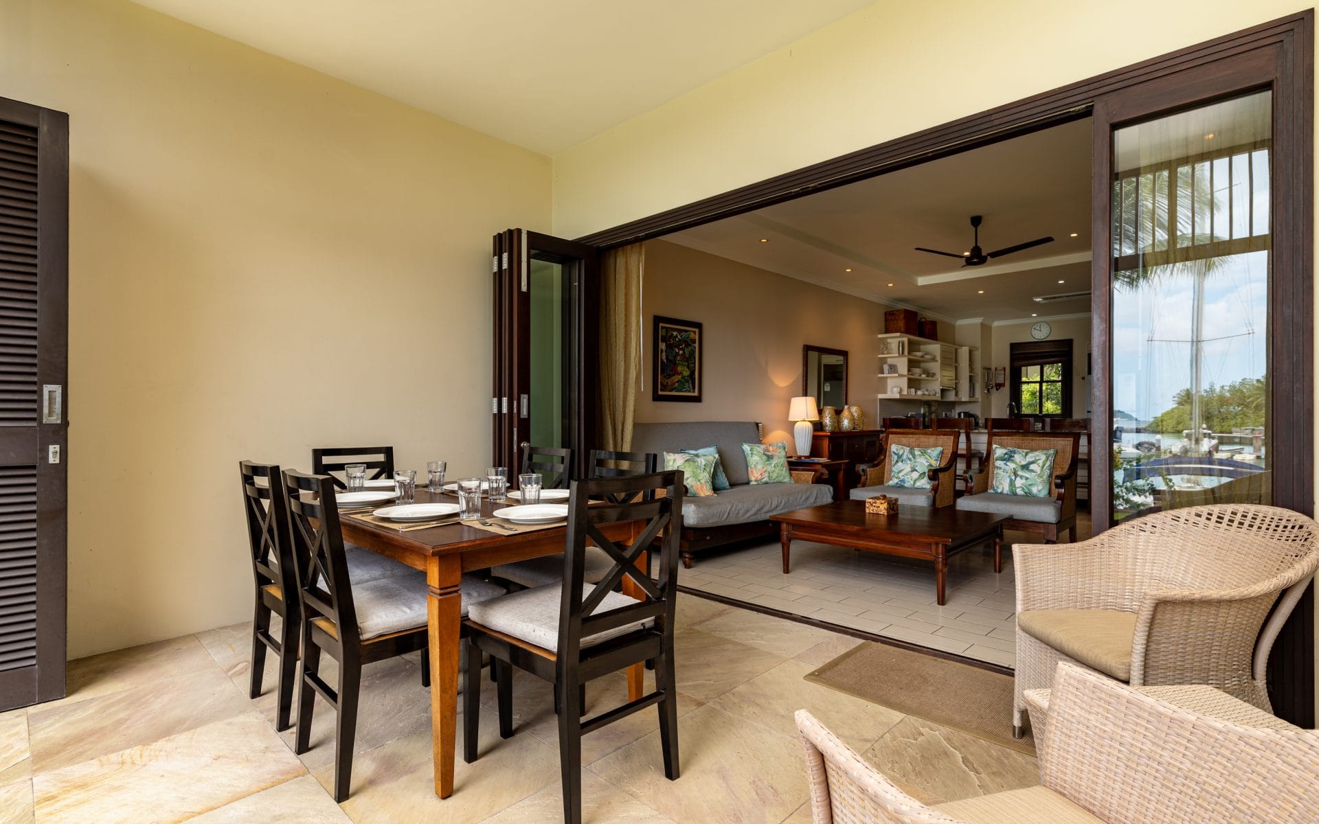 P147A03_dining-room.jpg