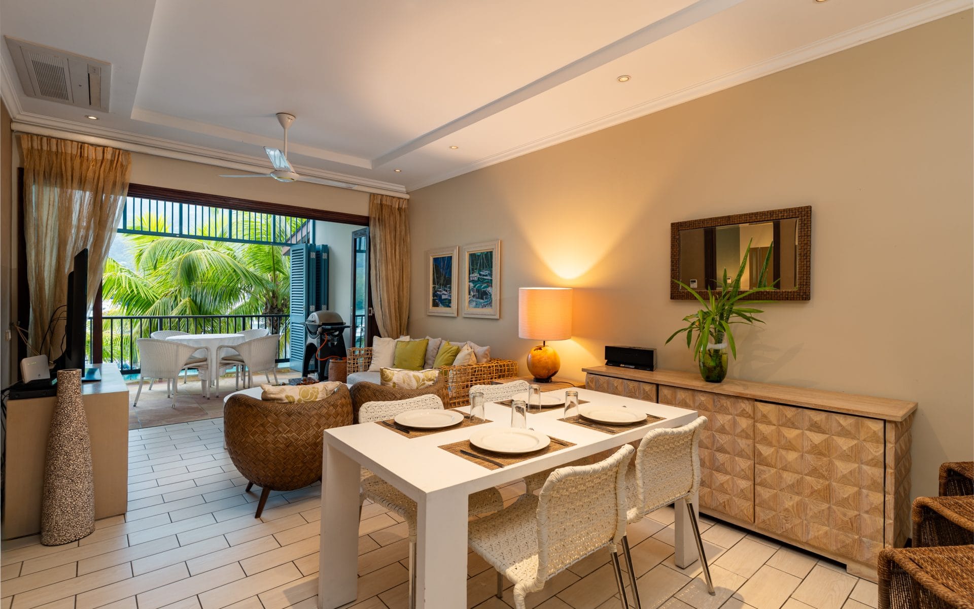 P1A14_dining-room.jpg