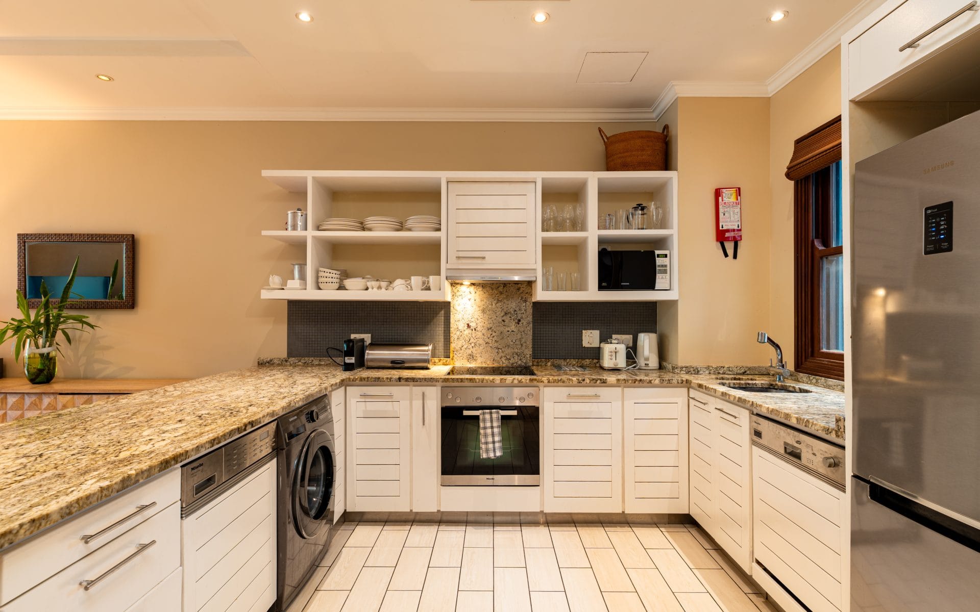 P1A14_kitchen.jpg