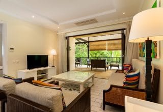 P221A14_living-room.jpg