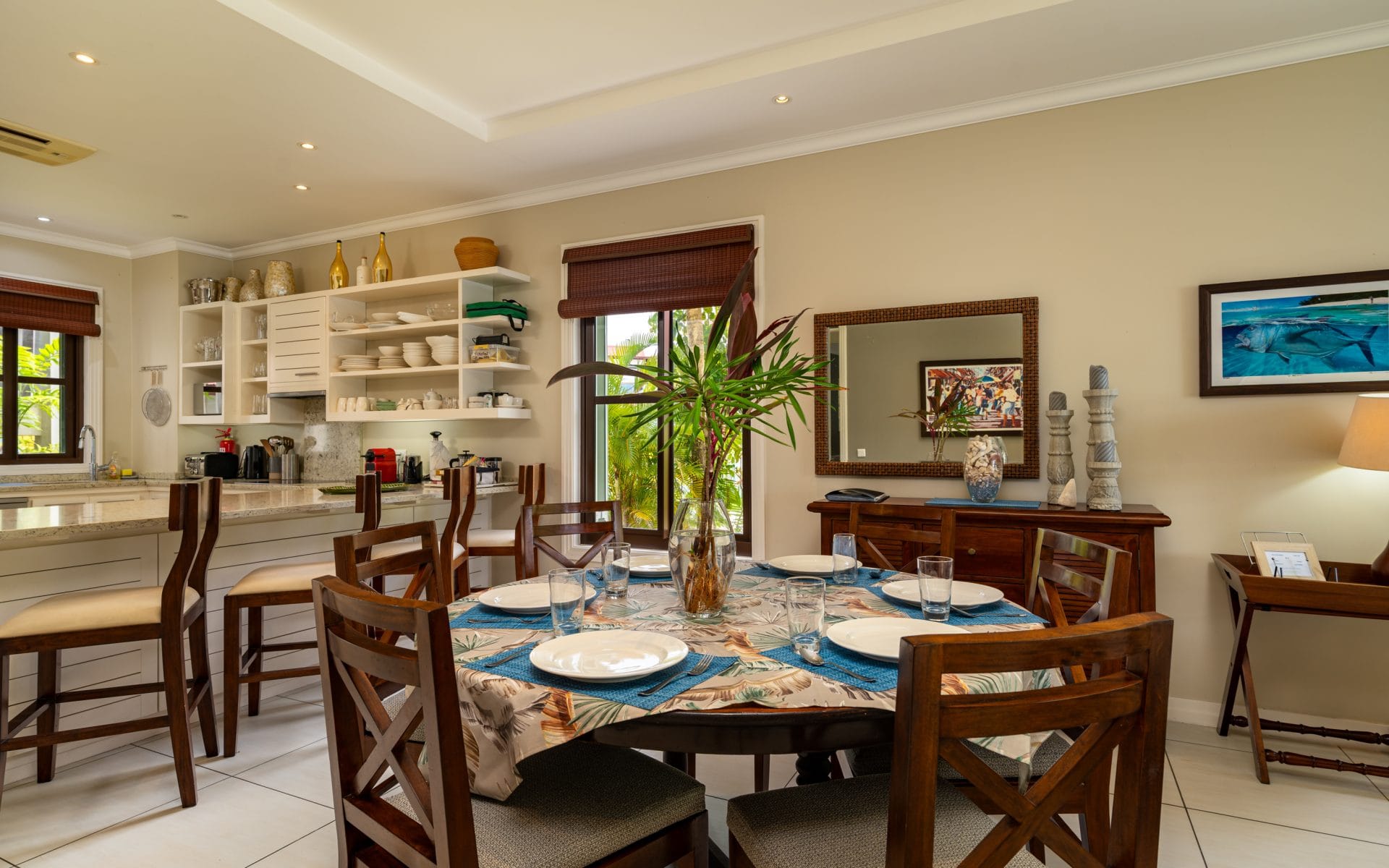 P230A5_dining-room.jpg