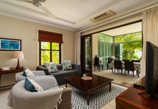 P230A5_living-room.jpg