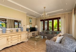 P24A11_living-room.jpg