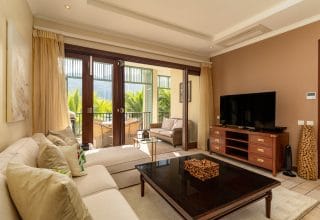 P25A13_living-room.jpg