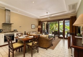 P26A12_dining-room.jpg