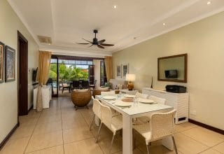 P70A14_dining-room.jpg