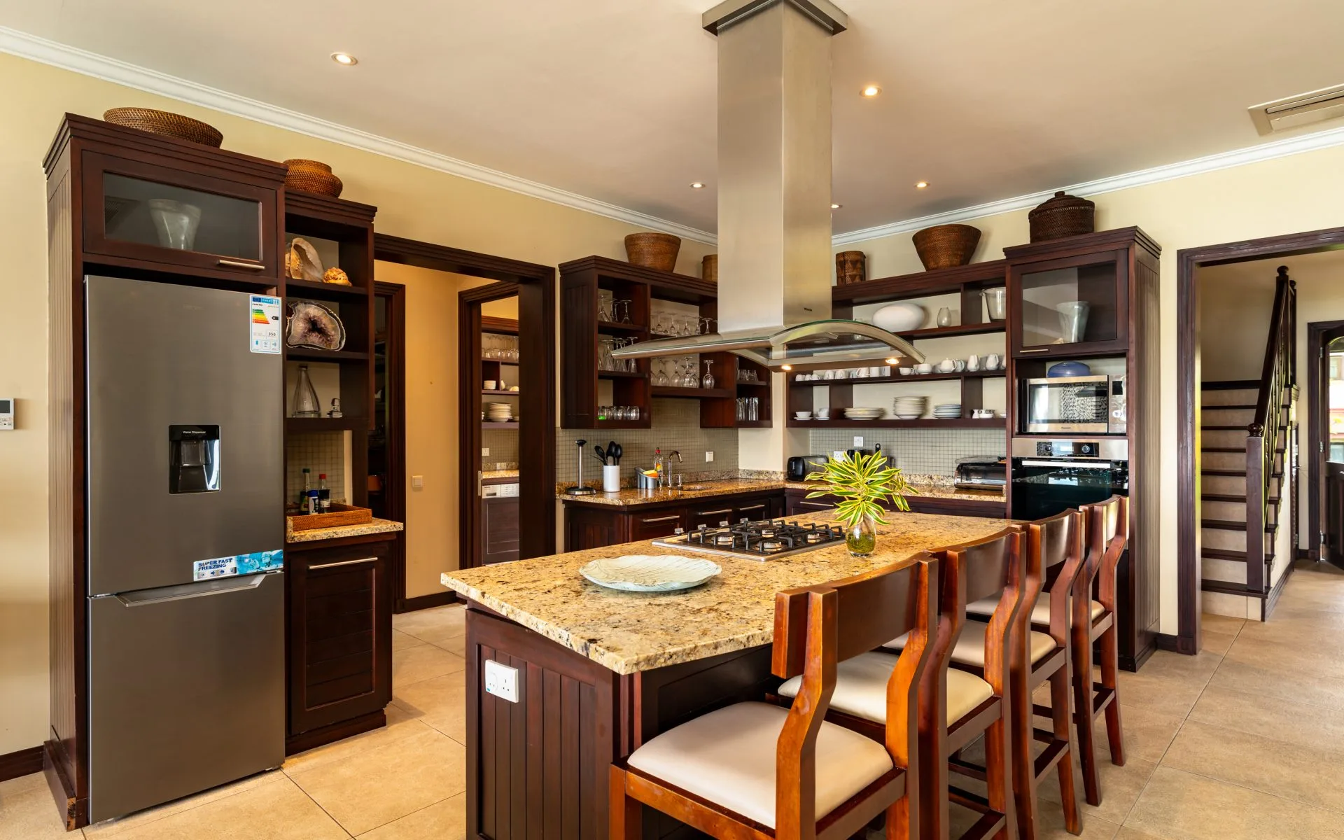 V120_kitchen.jpg
