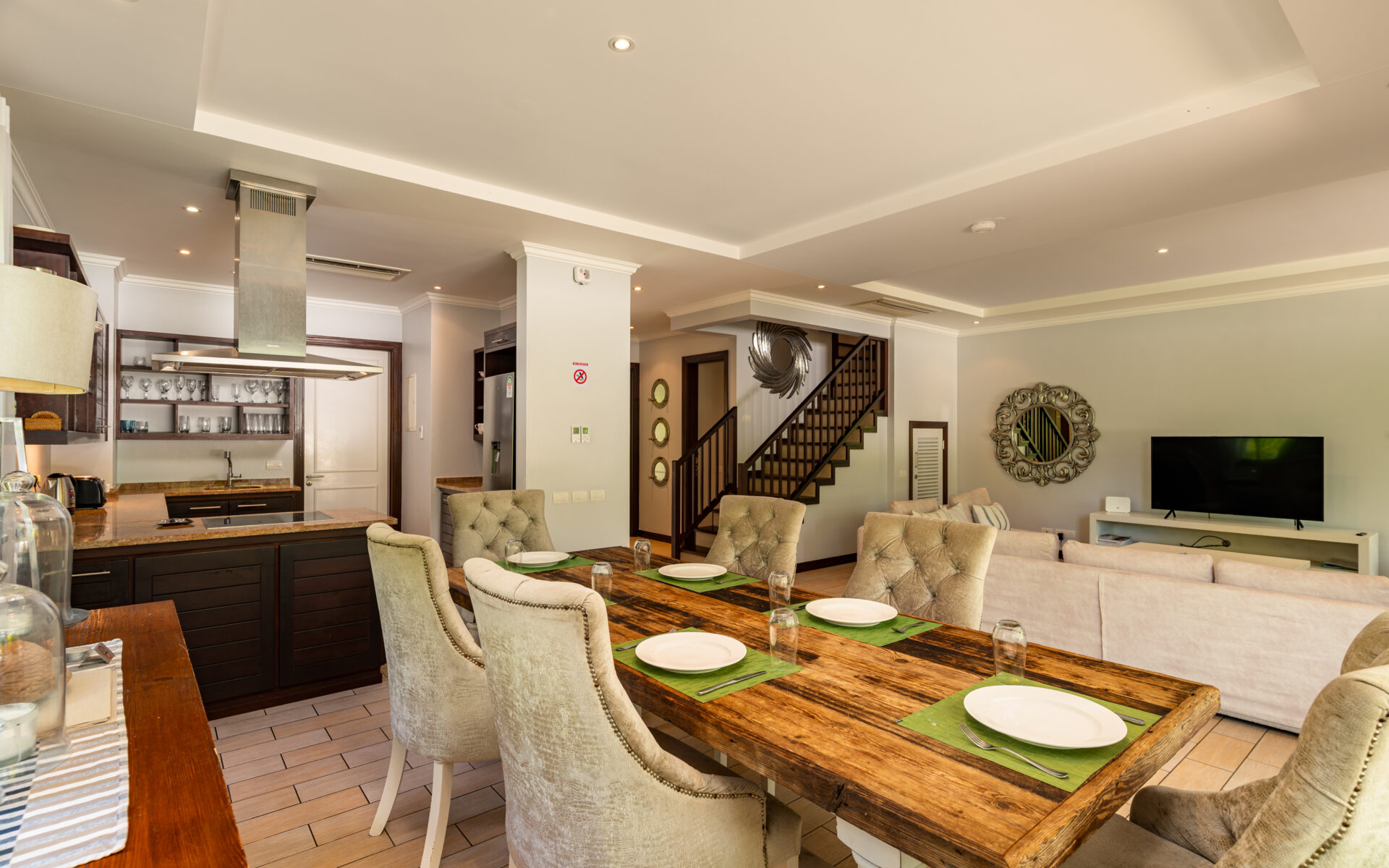 M117_dining-room.jpg