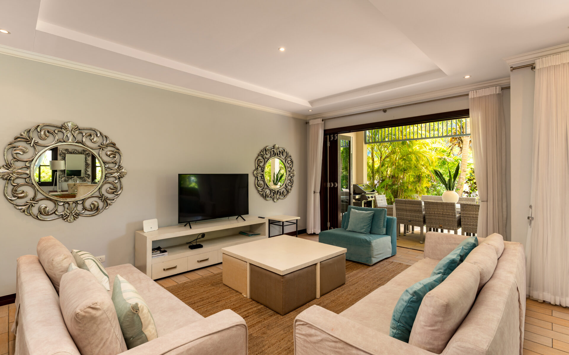 M117_living-room.jpg