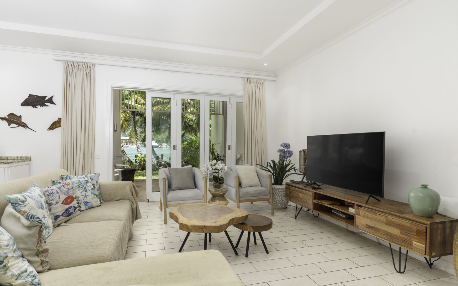 M30_living-room.jpg