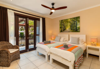 P119A11_bedroom.jpg