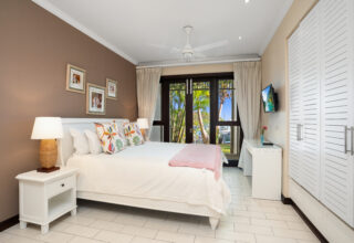 P147A6_bedroom.jpg