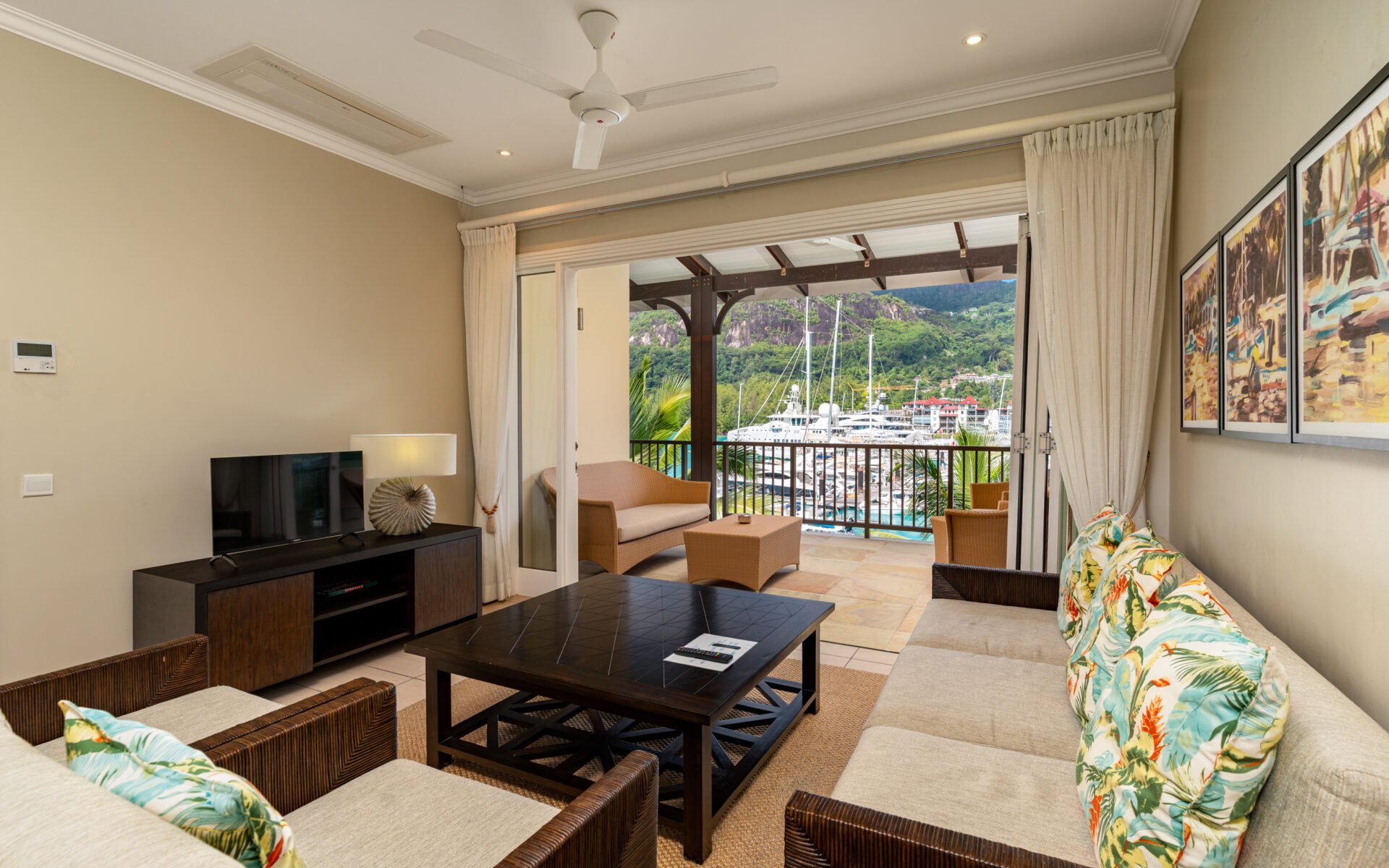 P1A21_living-room-1.jpg