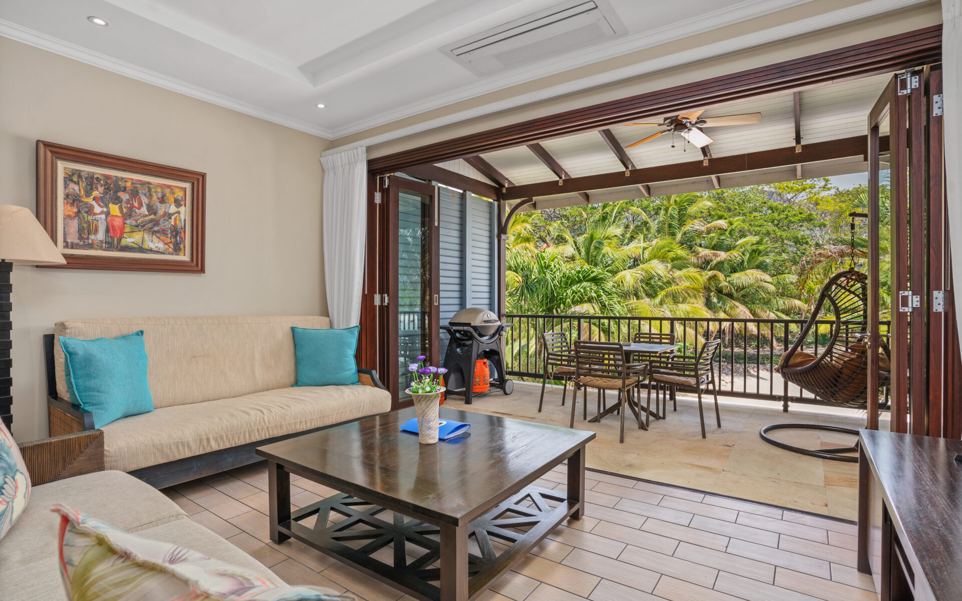 P221A12_living-room.jpg