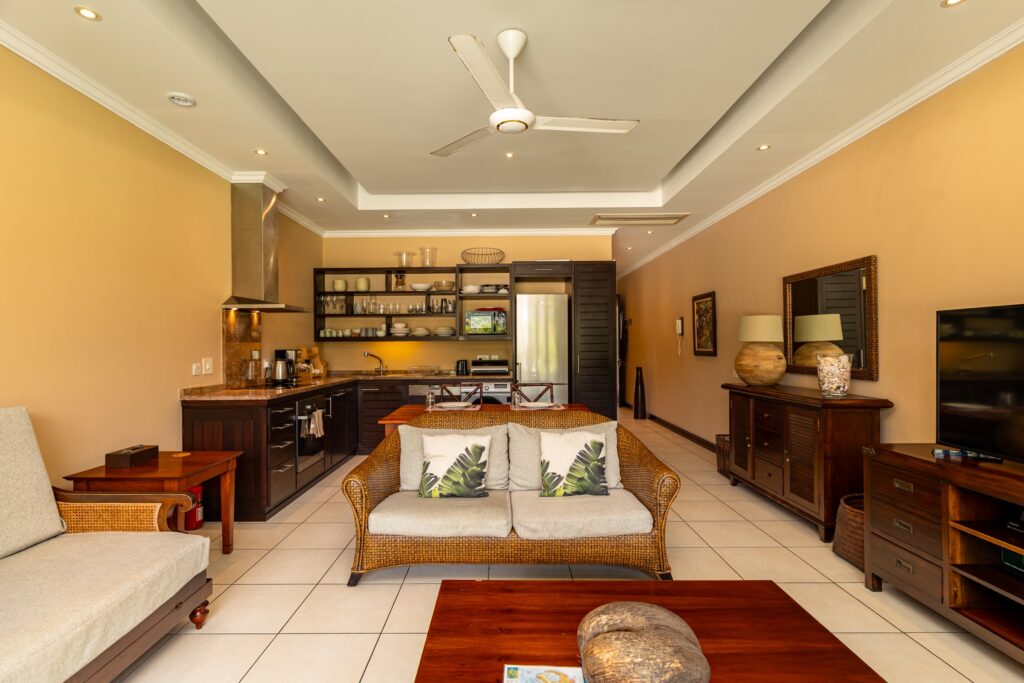 P119A12_gallery_02.jpg