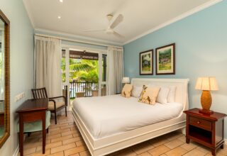 P11A16_bedroom.jpg