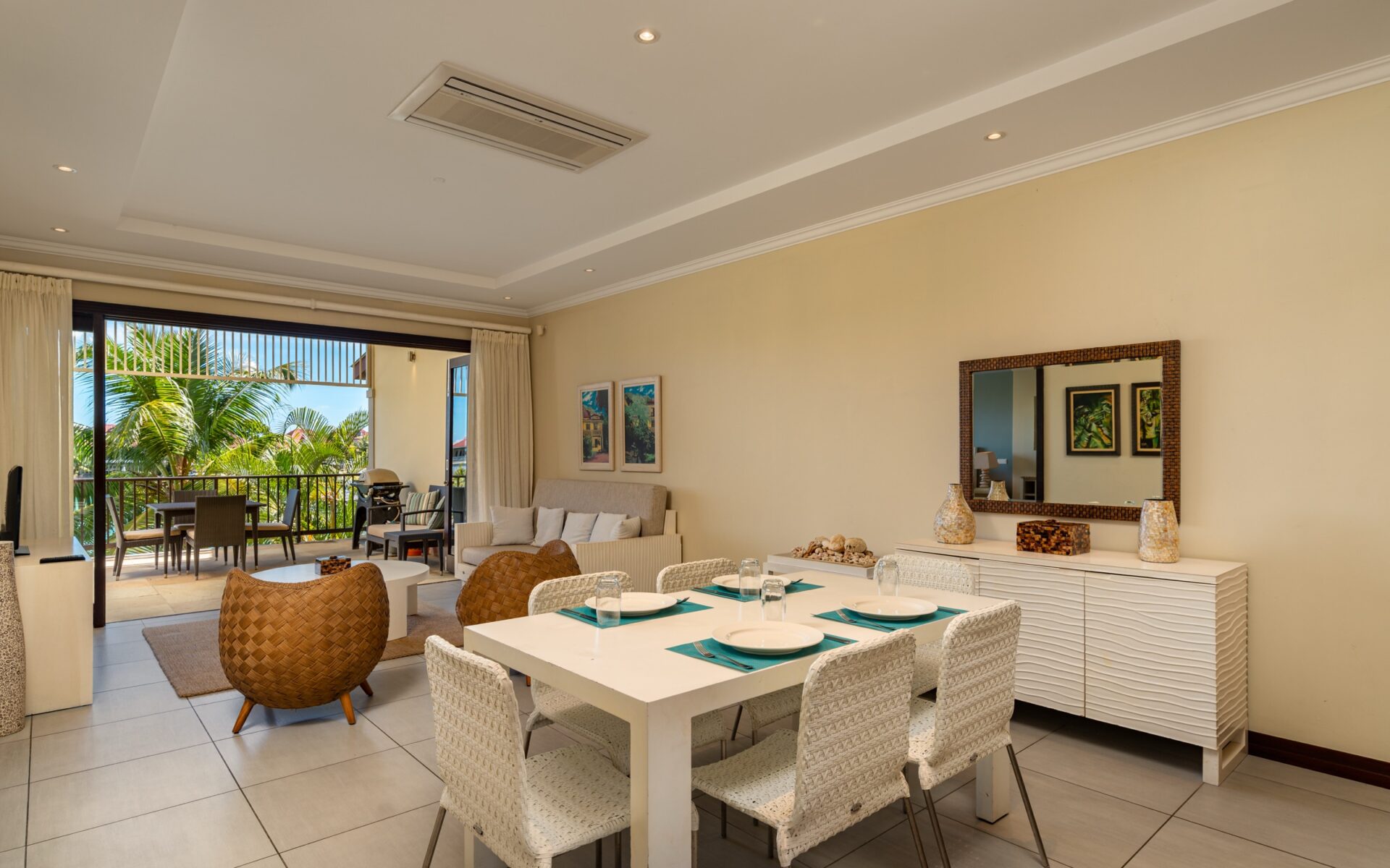 P238A13_dining-room.jpg