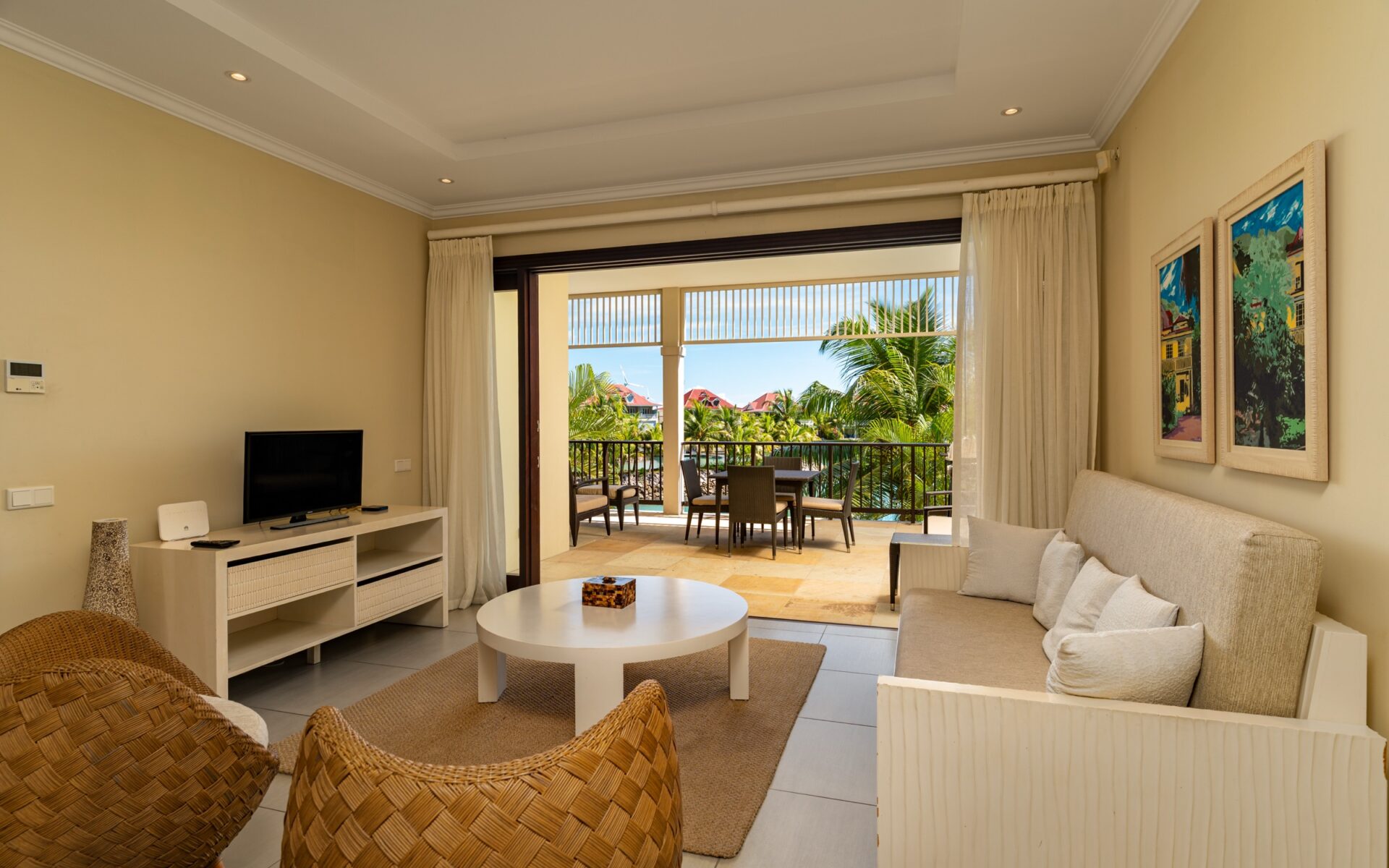 P238A13_living-room.jpg