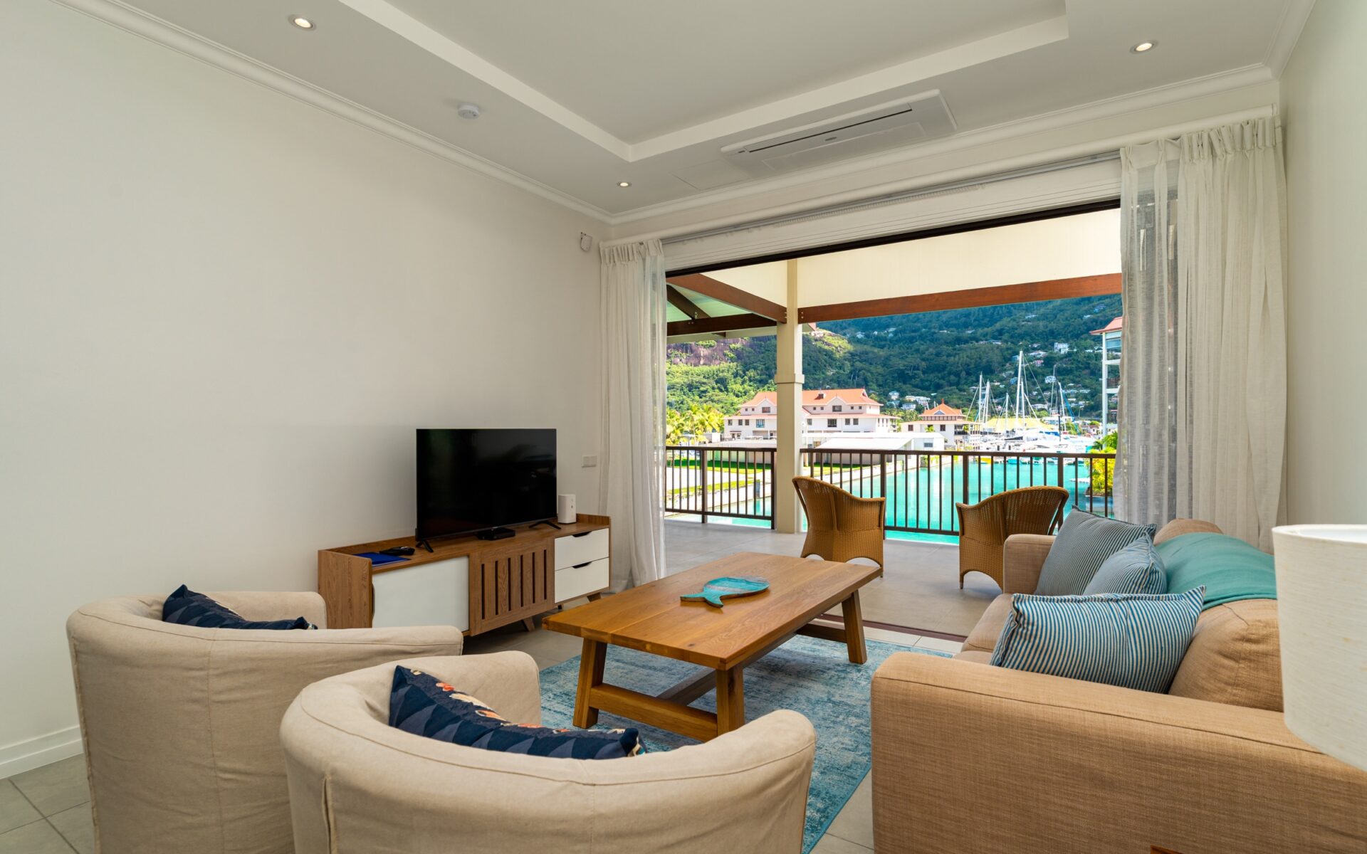 P256A12_living-room-1.jpg