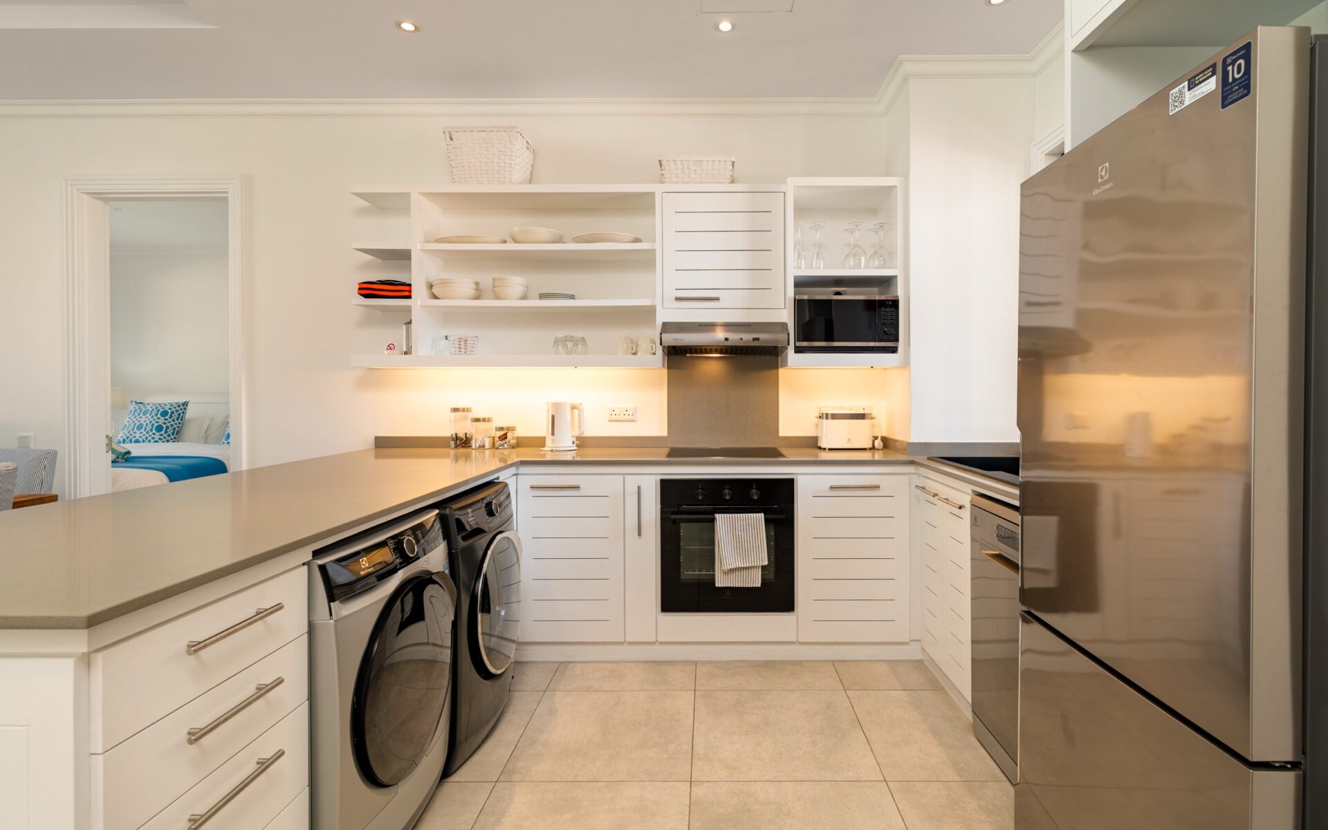 P256A13_kitchen.jpg