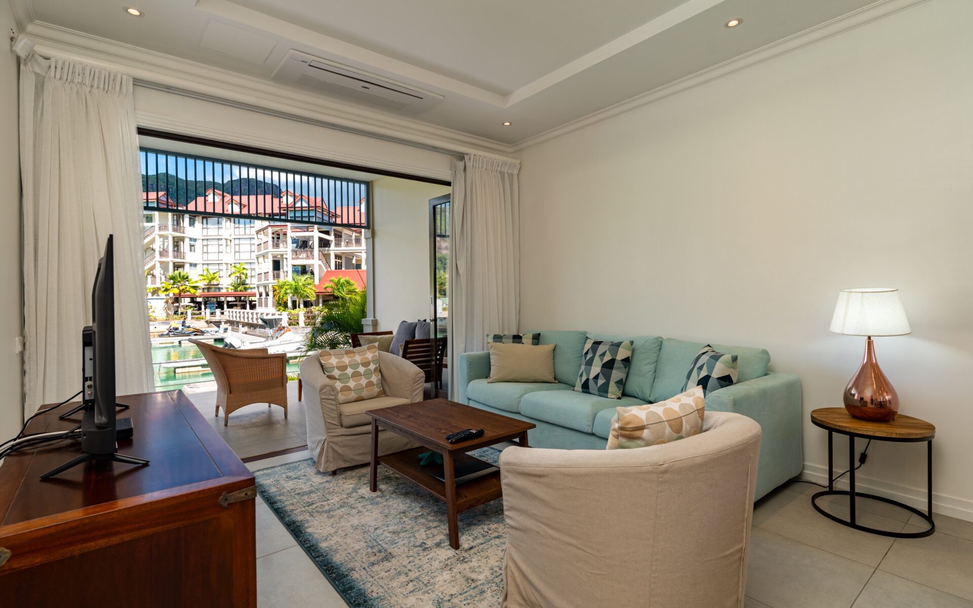 P256A2_living-room.jpg