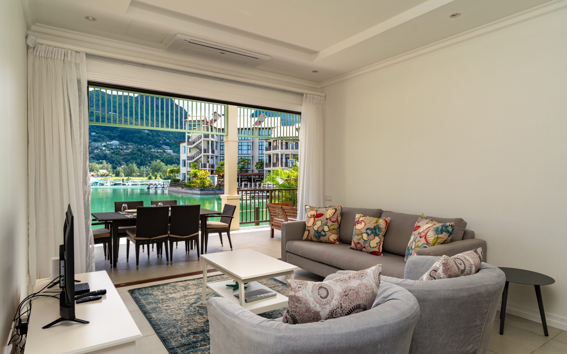 P256A4_living-room-1.jpg