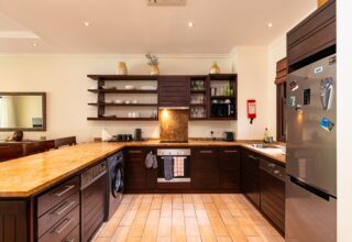 P17A03_kitchen.jpg