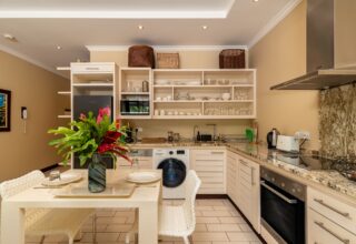 P221A2_kitchen.jpg