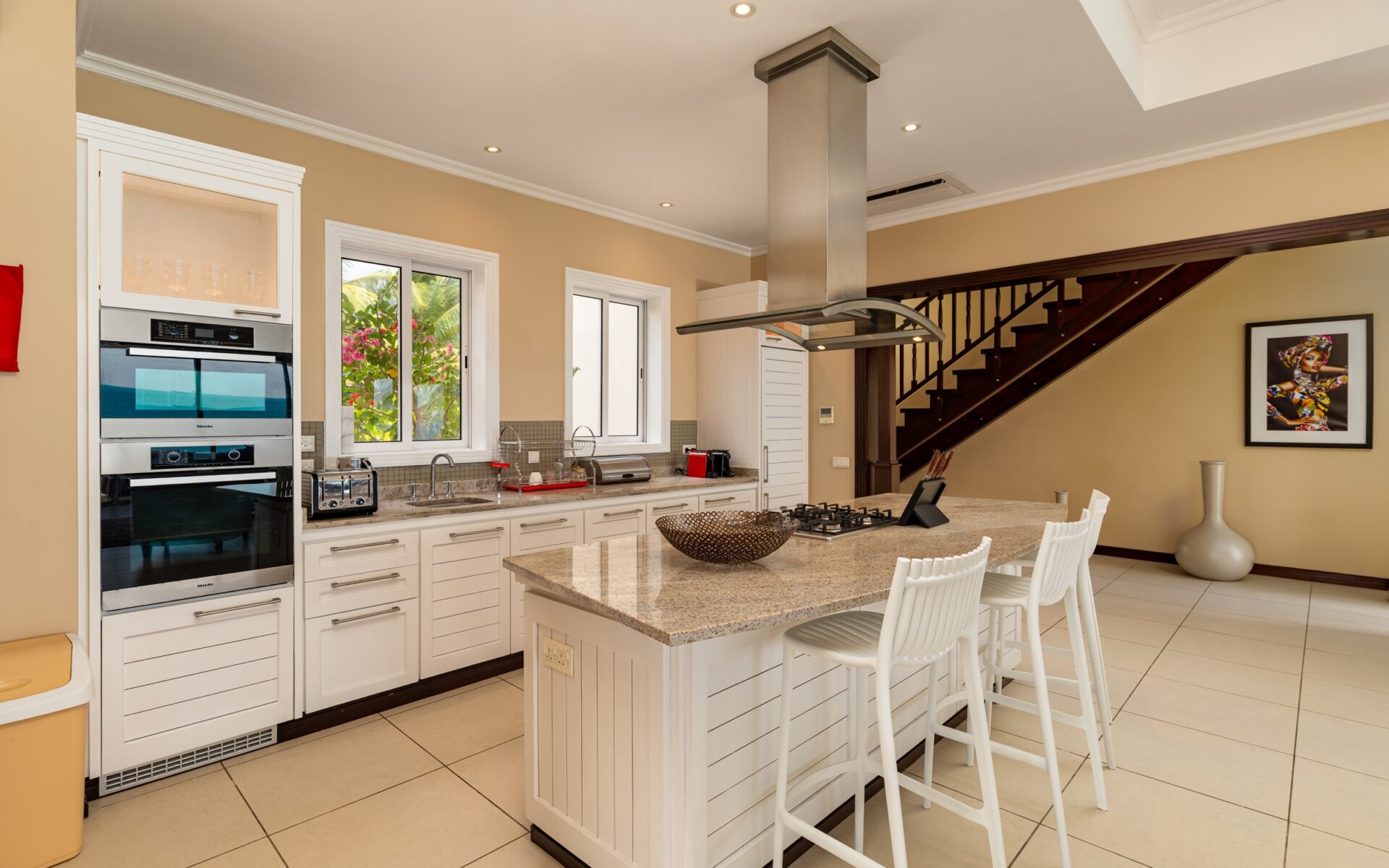 V102_kitchen.jpg