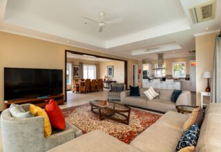 V102_living-room.jpg